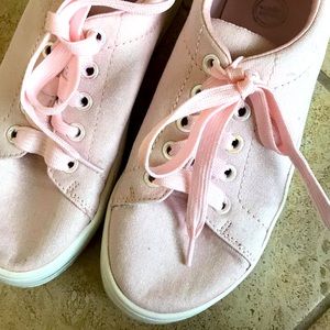 Little girl pink platform sneaker shoes size 2
